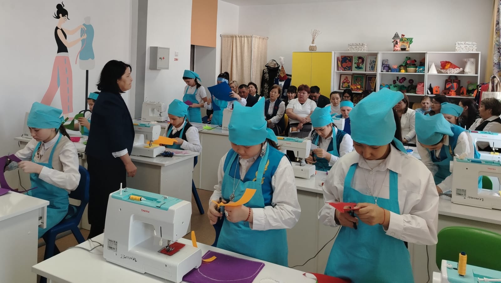 «Жасанды интеллект (AI) құралдарын көркем еңбек сабақтарына интеграциялау - цифрлық сурет құралдары (Midjourney. Dalle E. Canva Ai»  облыстық кейс-стади жобалық сессиясы