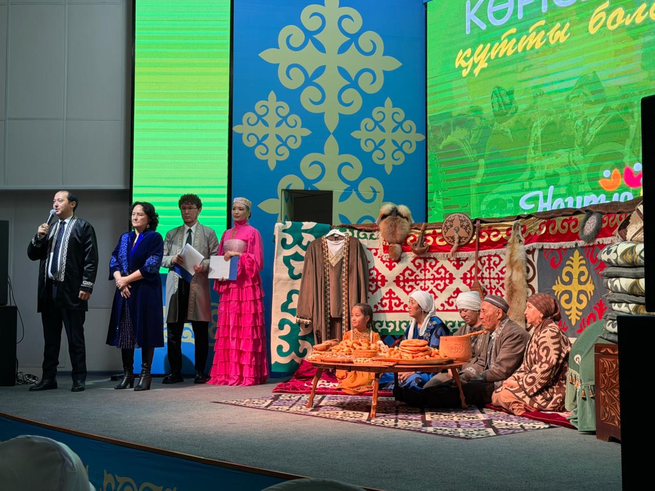 «Көрісу – көңілдің көктемі» атты мерекелік іс-шара өтті.