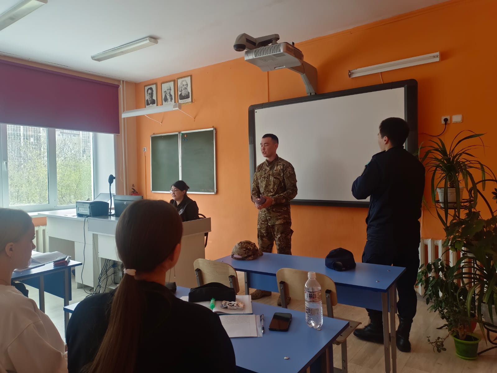 СҚО: Оқушыларға азаматтық қорғаныс туралы айтылды