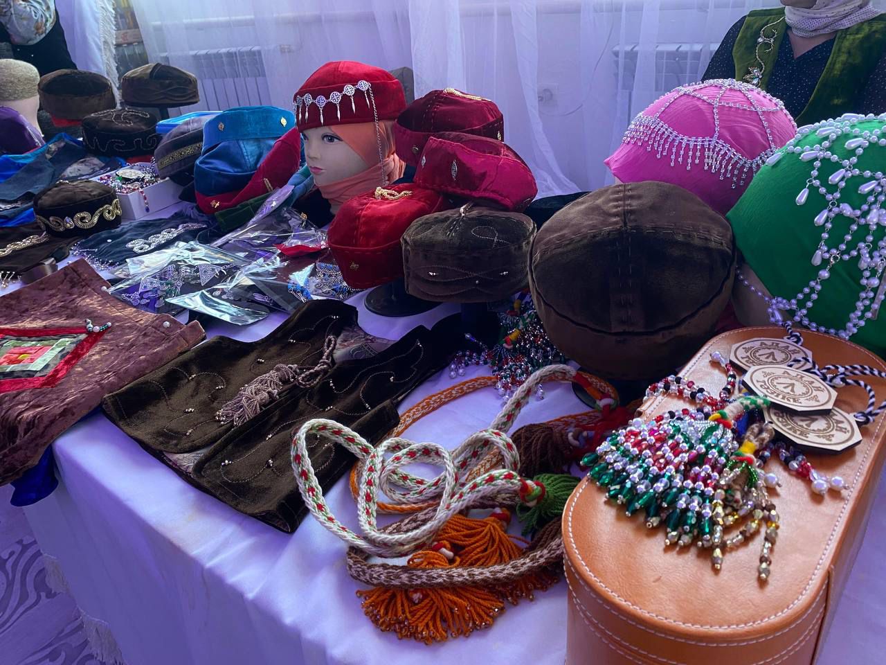 Отпан тау баурайындағы Амал мейрамы: Қолөнер шеберлерінің көрме-жәрмеңкесі өтті