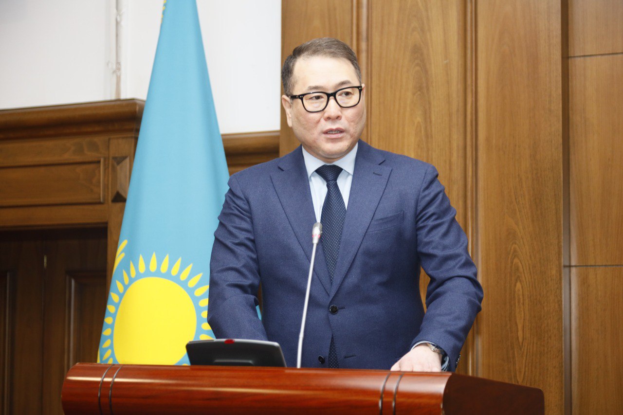 Жалпыхалықтық коалиция өкілдері сауда саласының өкілдерімен жаңа Конституция жобасын талқылады