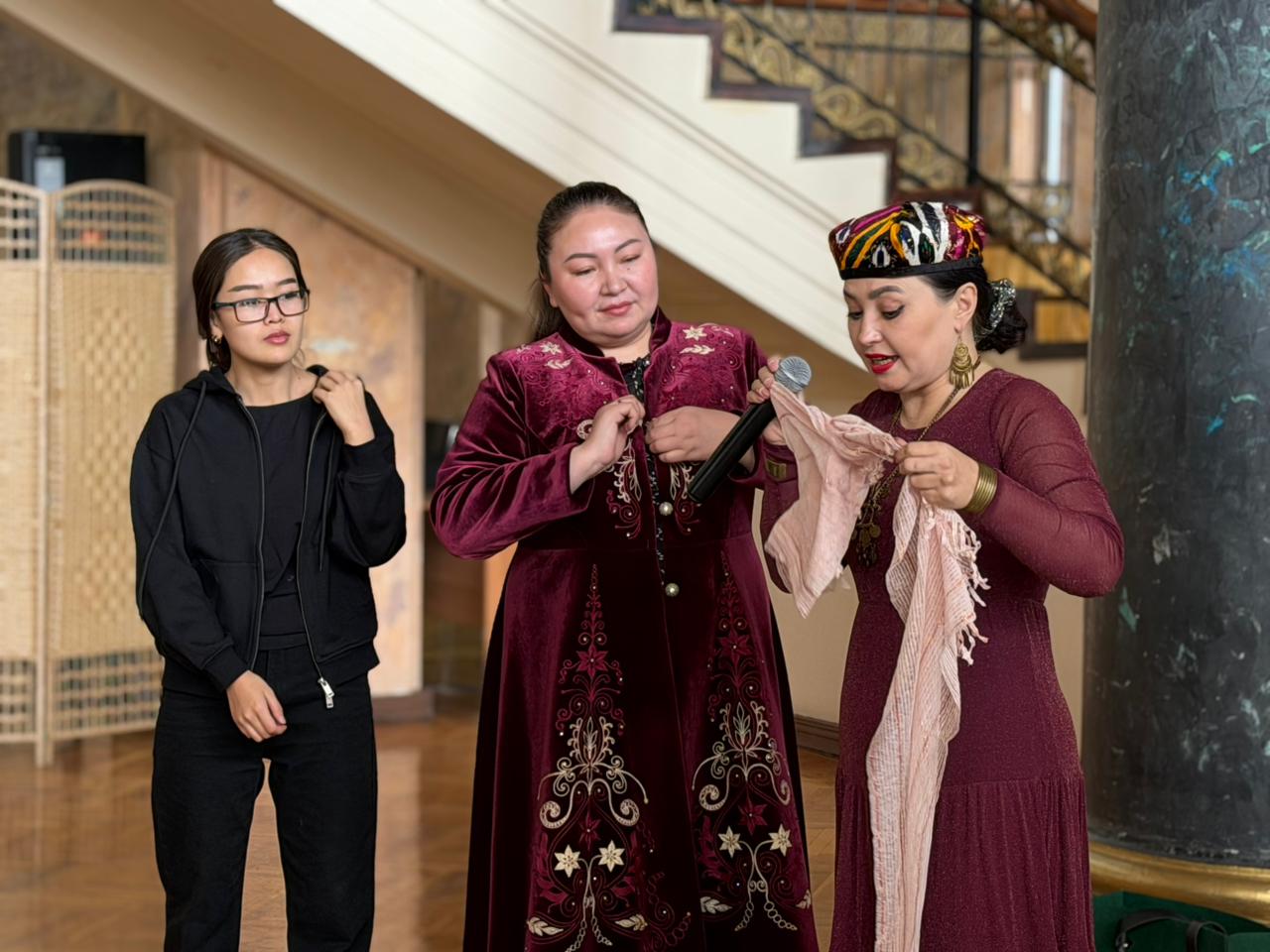 Көрісу күні: кездесулердің, дәстүрлердің және ізгі тілектердің мерекесі