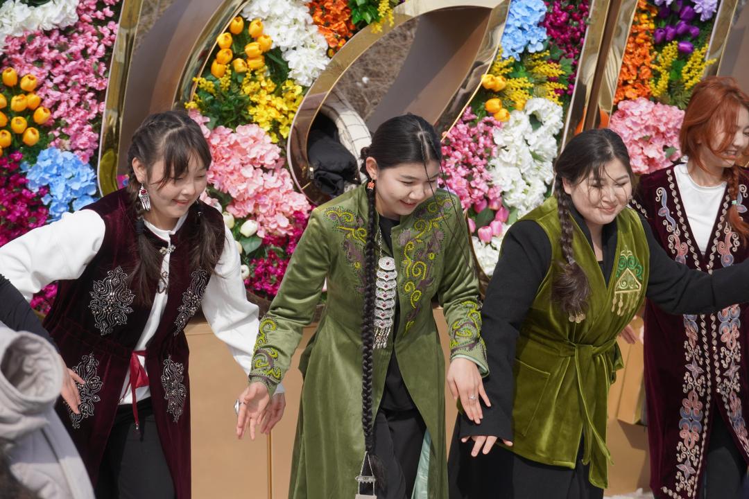 Астанада Көрісу күні кең көлемде аталып өтті