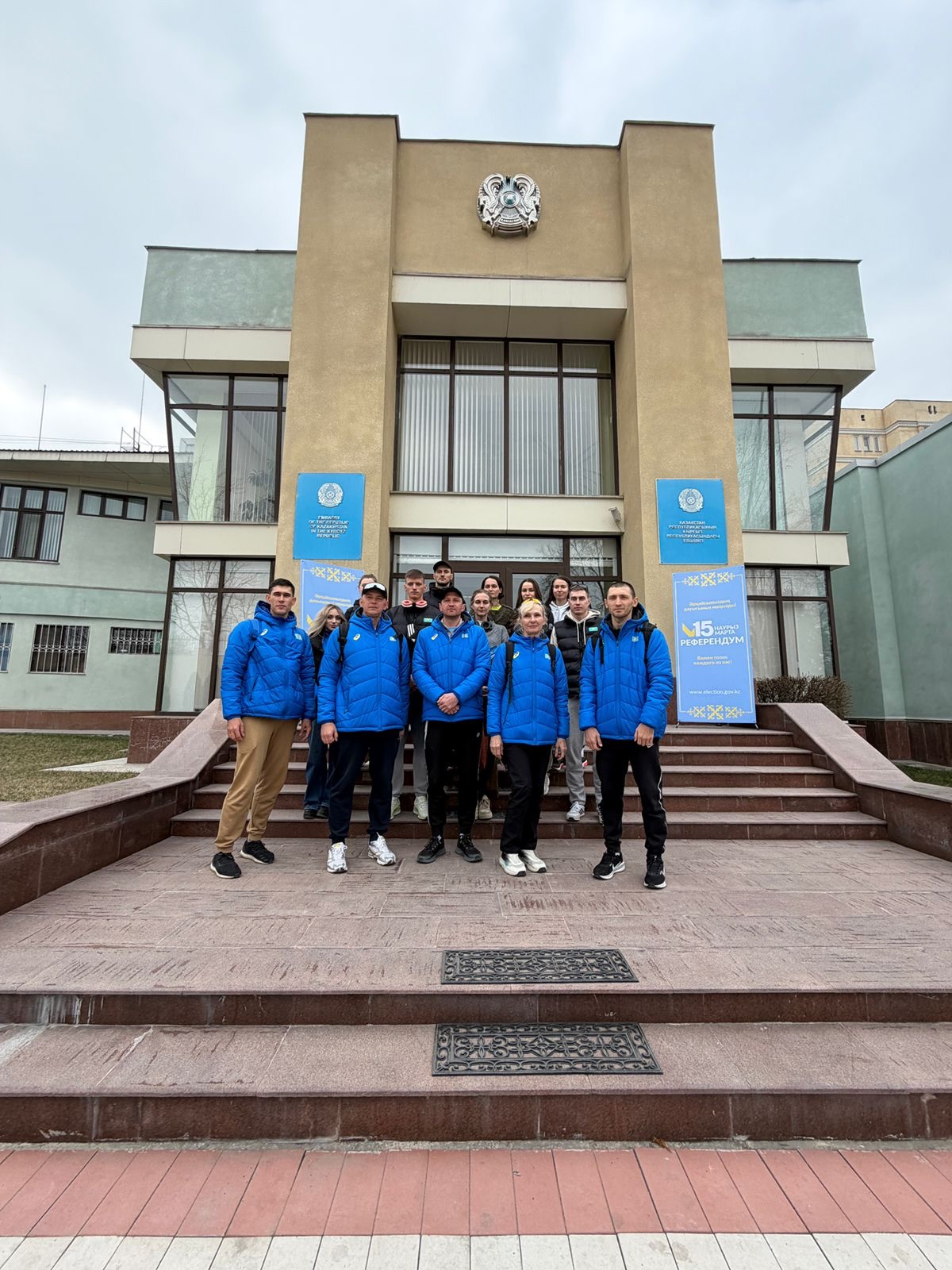 Бүгін Бішкек қаласындағы №428 референдум учаскесінде Қырғыз Республикасында өтіп жатқан оқу-жаттығу жиындарында жүрген Қазақстанның жеңіл атлетика құрамасының мүшелері дауыс берді. Олардың арасында биіктікке секіруден әлем чемпионатының қола жүлдегері Надежда Дубовицкая да бар.