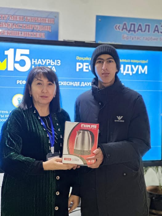 Түркістанда 18 жасқа толған жас сайлаушы алғаш рет дауыс берді