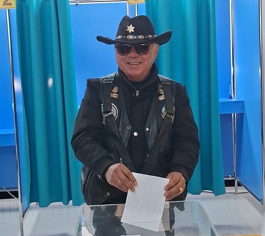 Қонаевта референдум күні ретро көліктердің автошеруі ұйымдастырылды