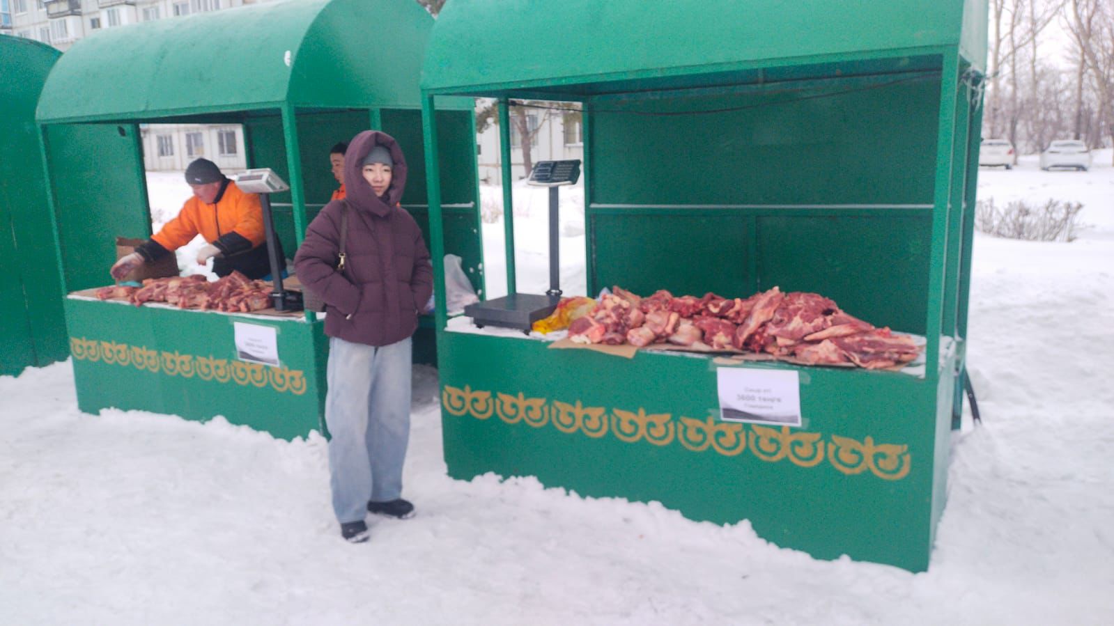 Бүгінгі референдум күні қарсаңында Ерейментау қаласының жәрмеңке алаңында ауыл шаруашылығы жәрмеңкесі өтуде.