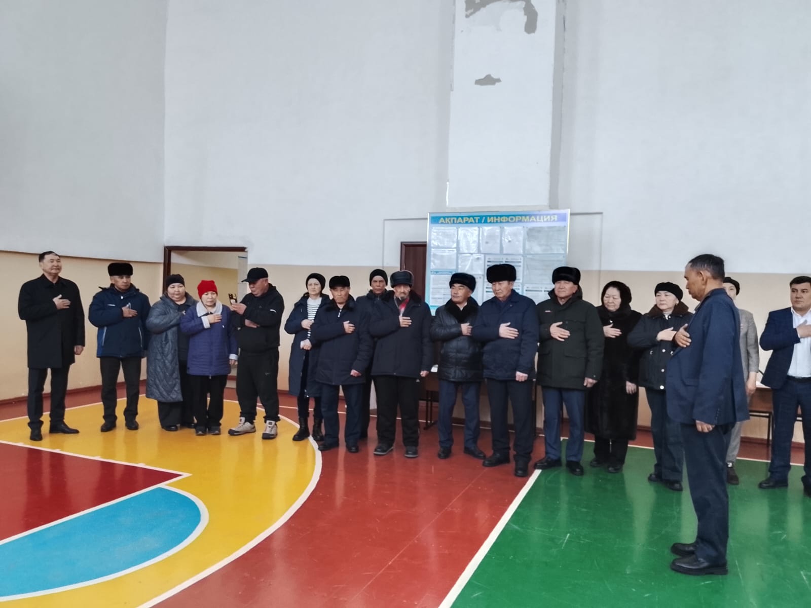 №58 сайлау учаскесі жаңа референдумға байланысты өз жұмысын бастады.