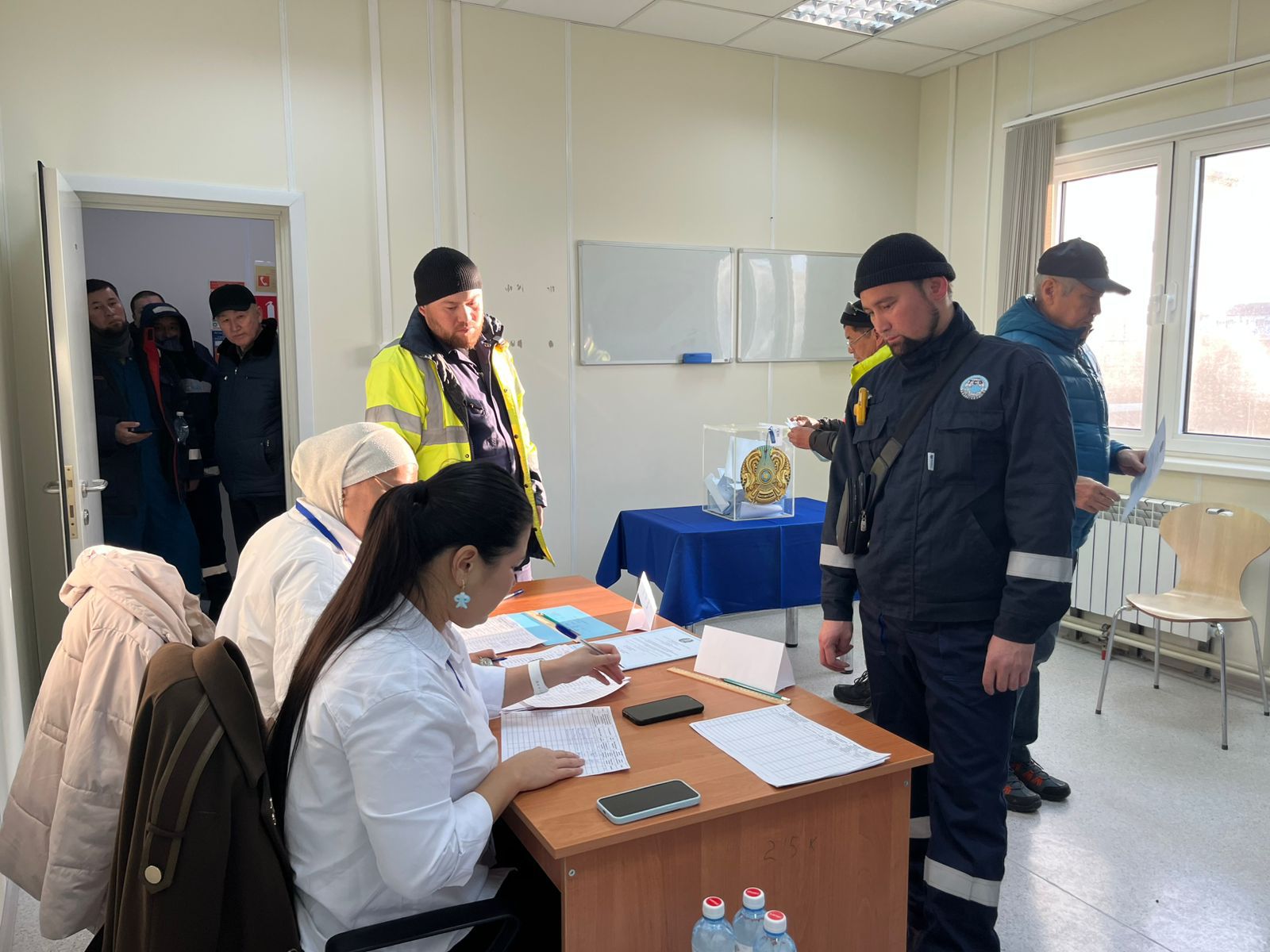 Мұнайшылар референдумға белсенді қатысуда