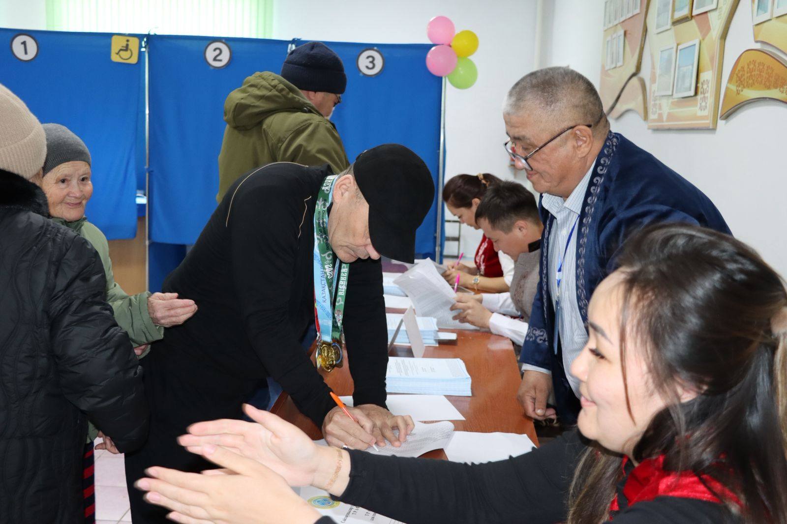 ЧЕМПИОНДАРЫМЫЗ ТЕК СПОРТТА ҒАНА ЕМЕС, САЯСИ НАУҚАНДА ДА БЕЛСЕНДІ