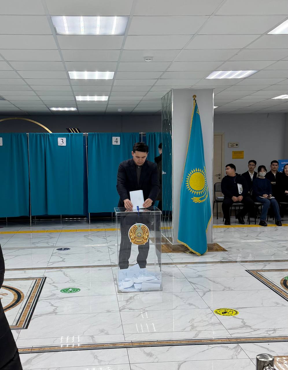 Ербол Мырзабосынов проголосовал на республиканском референдуме