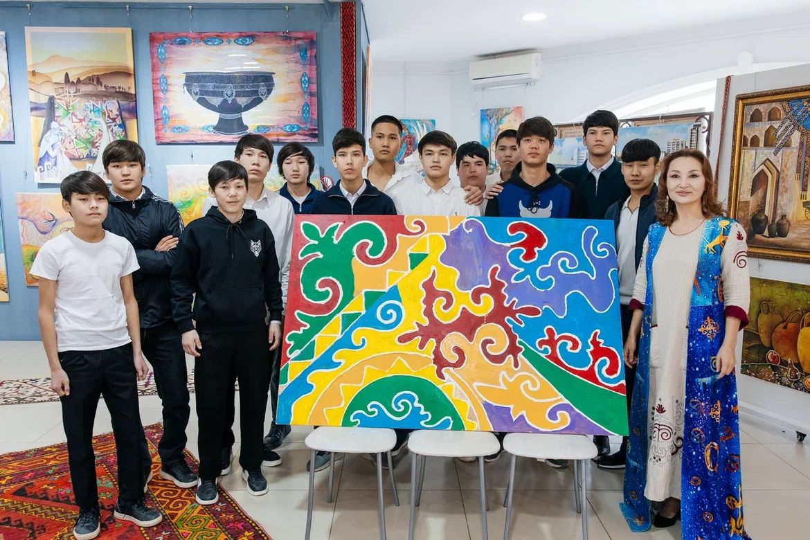 Атырауда жастарға арналған сурет көрмесі өтті