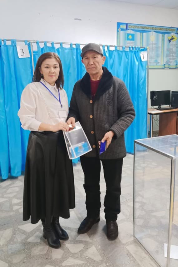 Референдум участкелеріндегі “Алғашқы дауыс беруші” акциясы