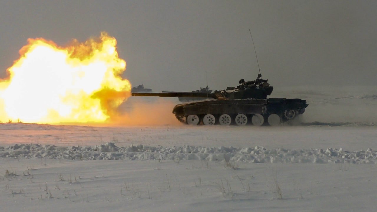 Гвардейск гарнизонында танк бөлімшелерінің штаттық атыстары өтті