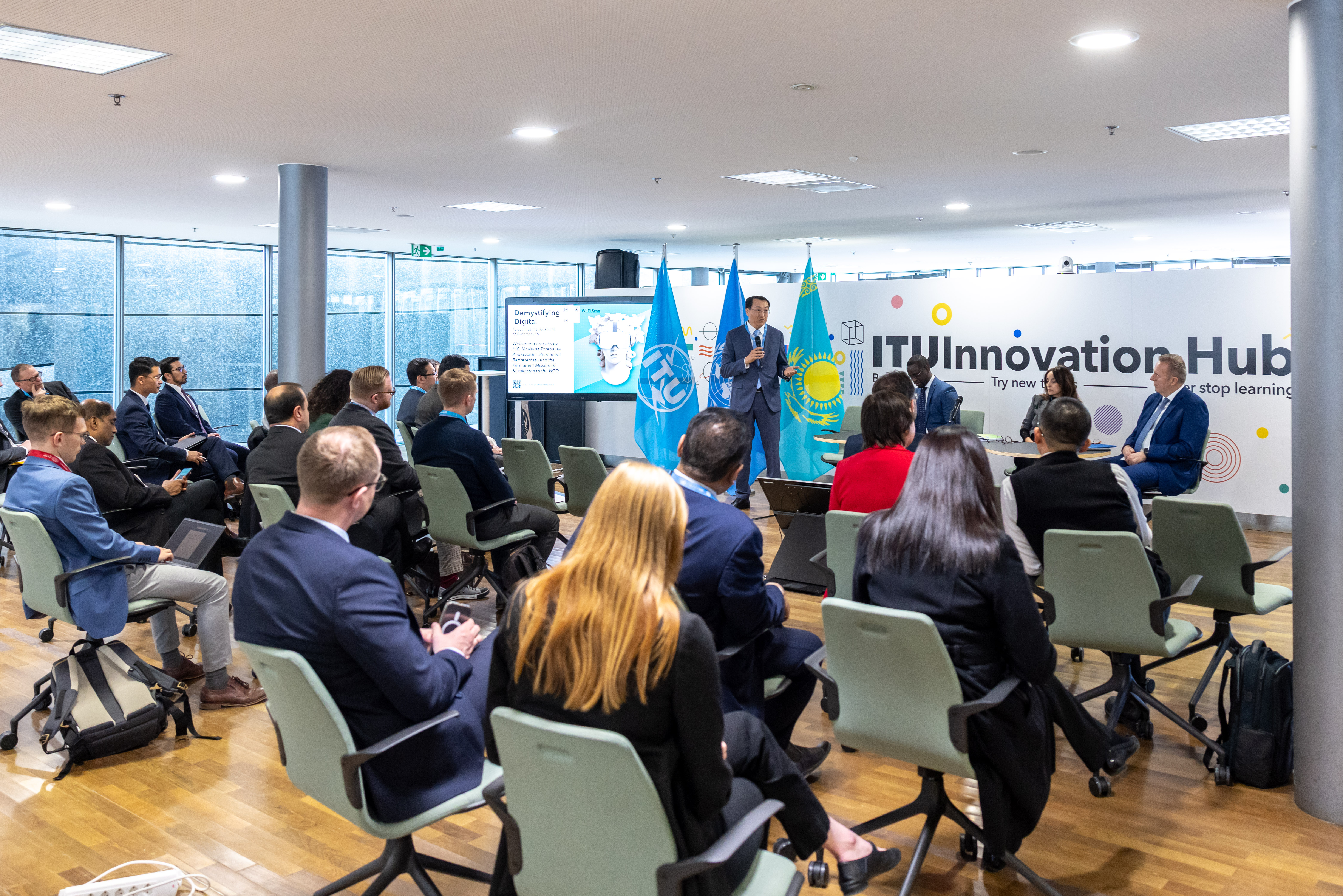 В Женеве обсуждены вопросы развития телекоммуникационной инфраструктуры и кибербезопасности