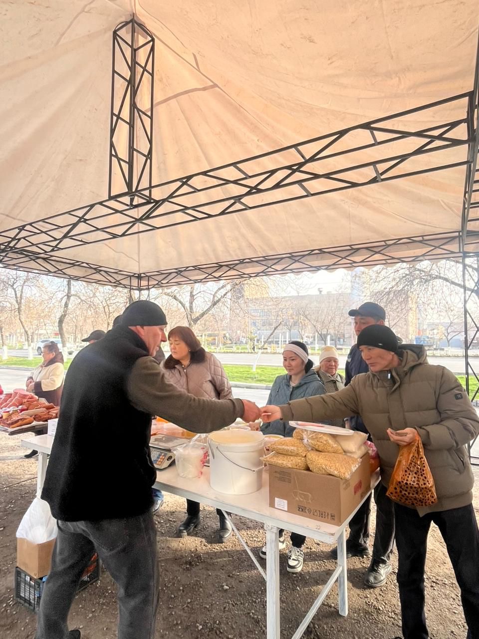 ШЫМКЕНТТЕ АУЫЛ ШАРУАШЫЛЫҒЫ ӨНІМДЕРІНІҢ ЖӘРМЕҢКЕСІ ҰЙЫМДАСТЫРЫЛДЫ