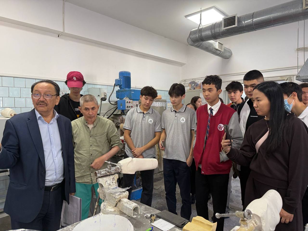 ӘҚСДҰҒО-да протездік-ортопедиялық көмек жүйесіне озық технологияларды енгізу мәселесі талқыланды