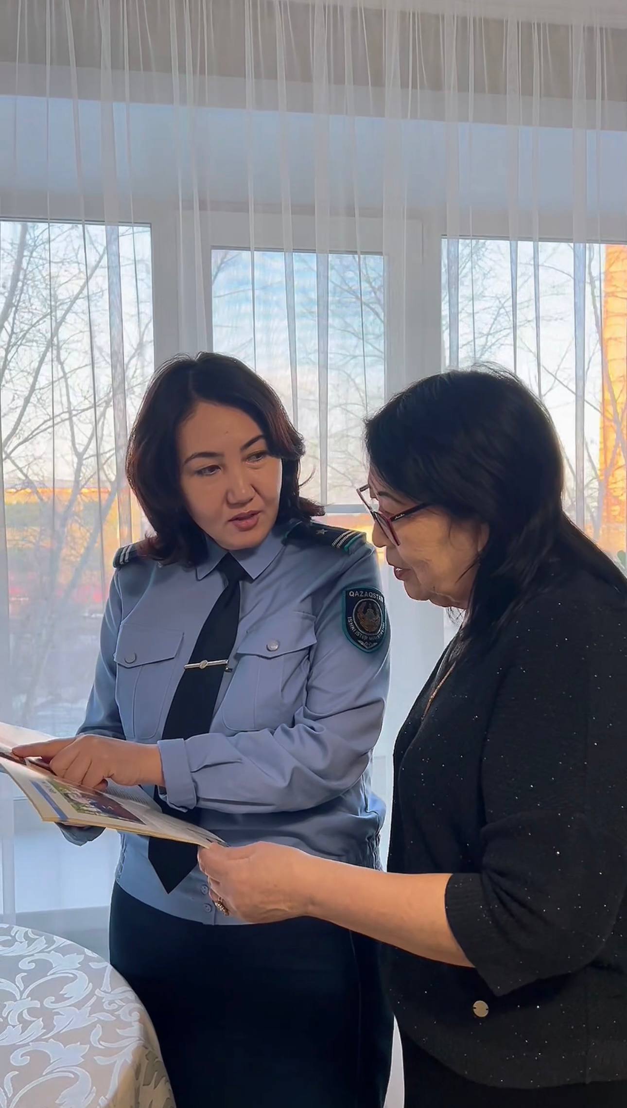 Көрісу күні: Батыр полицей Серік Байсалықовтың отбасына құрмет көрсетілді