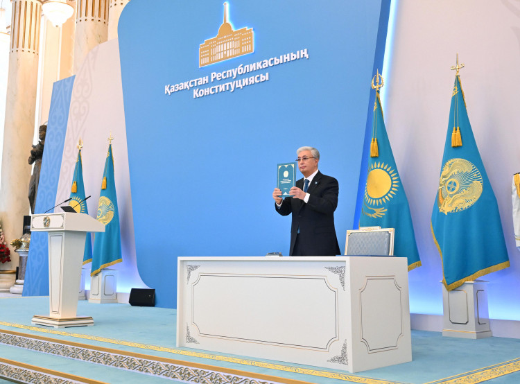 Президент Касым-Жомарт Токаев принял участие в торжественном мероприятии, посвященном принятию Конституции