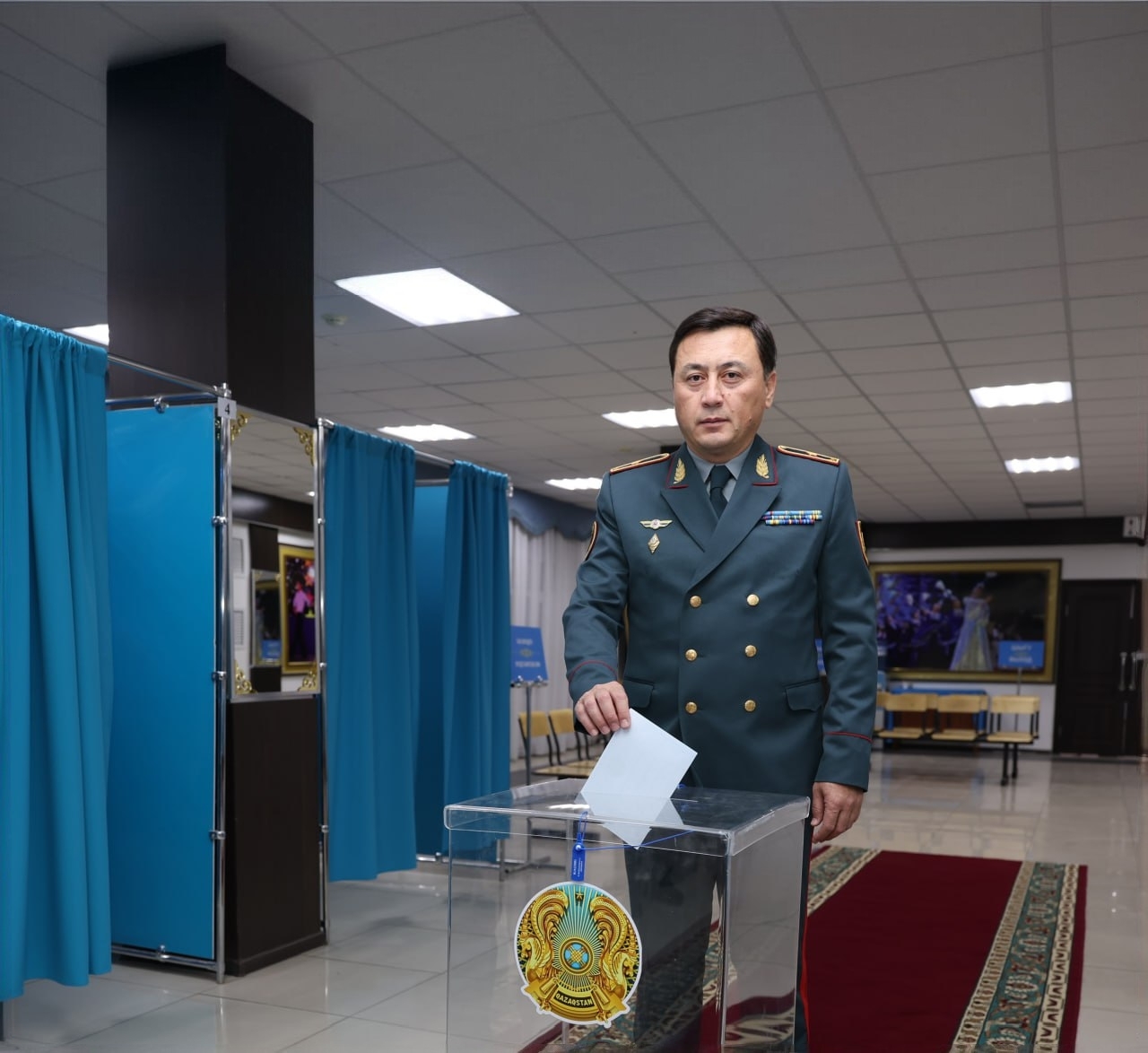 Туған күнінде алғаш рет дауыс берді: Ұлттық ұлан сарбазы үшін референдум күні ерекше өтті