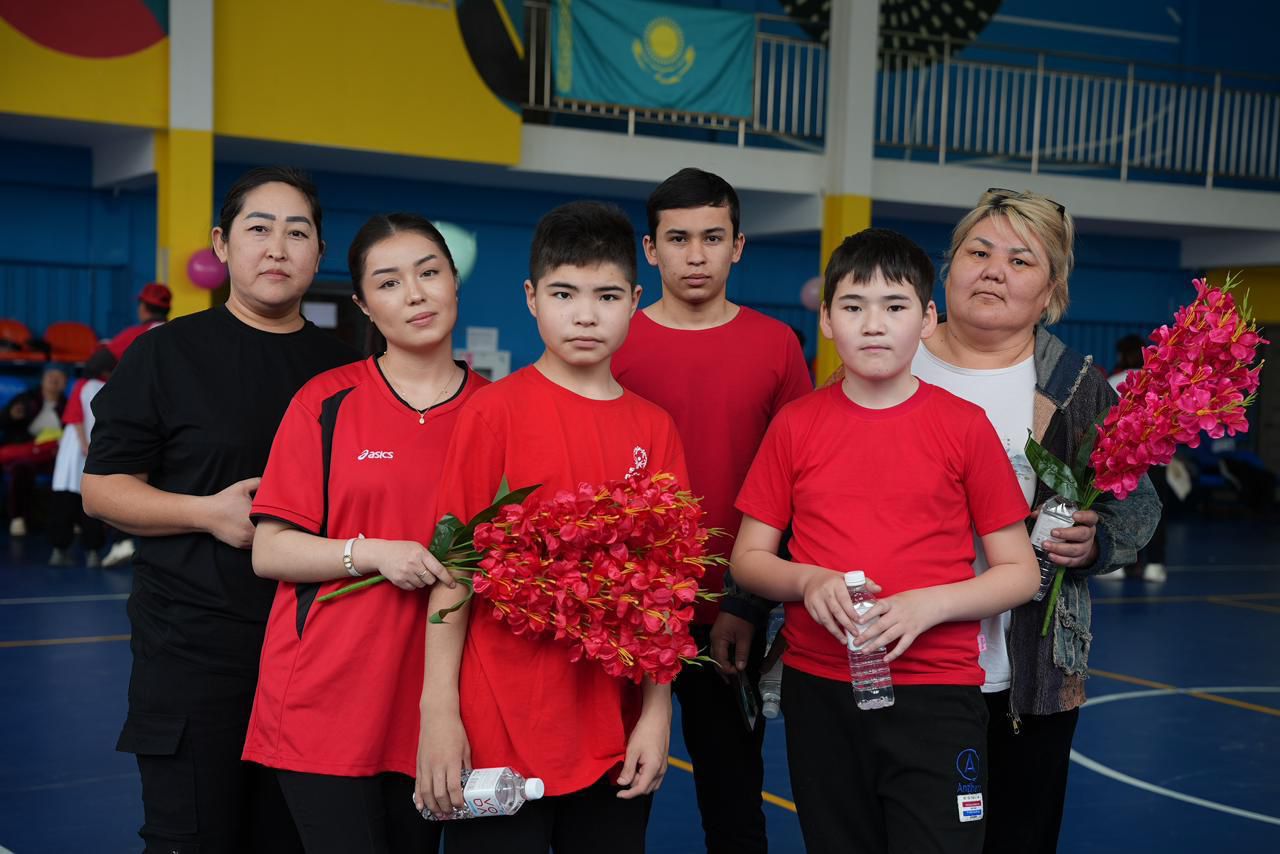 Алматыда Шаңырақ күніне орай инклюзивті отбасылық эстафета өтті