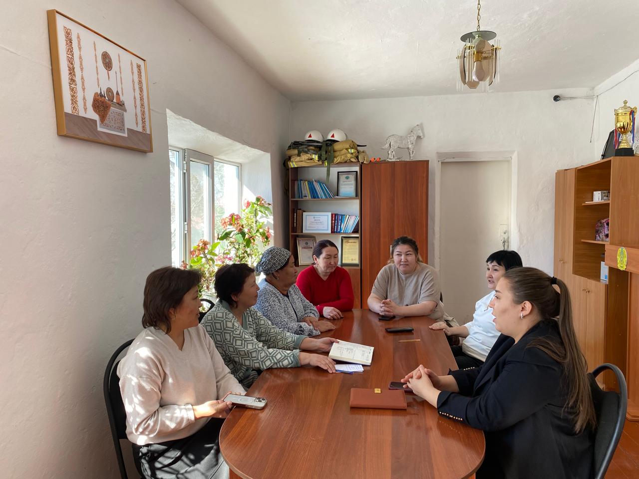 Көктерек ауылдық округінде діни экстремизм мен терроризмнің алдын алу, оның таралуына жол бермеу және экстремистік идеологияға алып келетін факторларды жою мақсатында мекеме басшыларымен іс-шара ұйымдастырылып өтті.