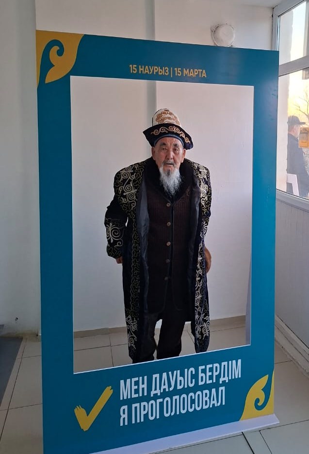 Аудан бойынша барлық референдум учаскелерінде арнайы фотозоналар орнатылған