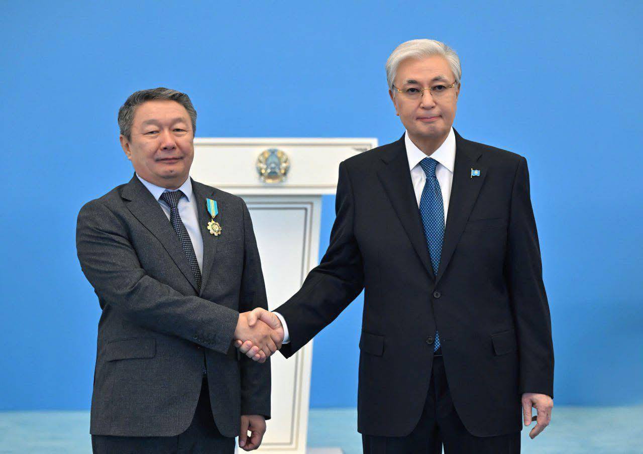 Маңғыстаулық қоғам қайраткерлері «Парасат» орденімен марапатталды