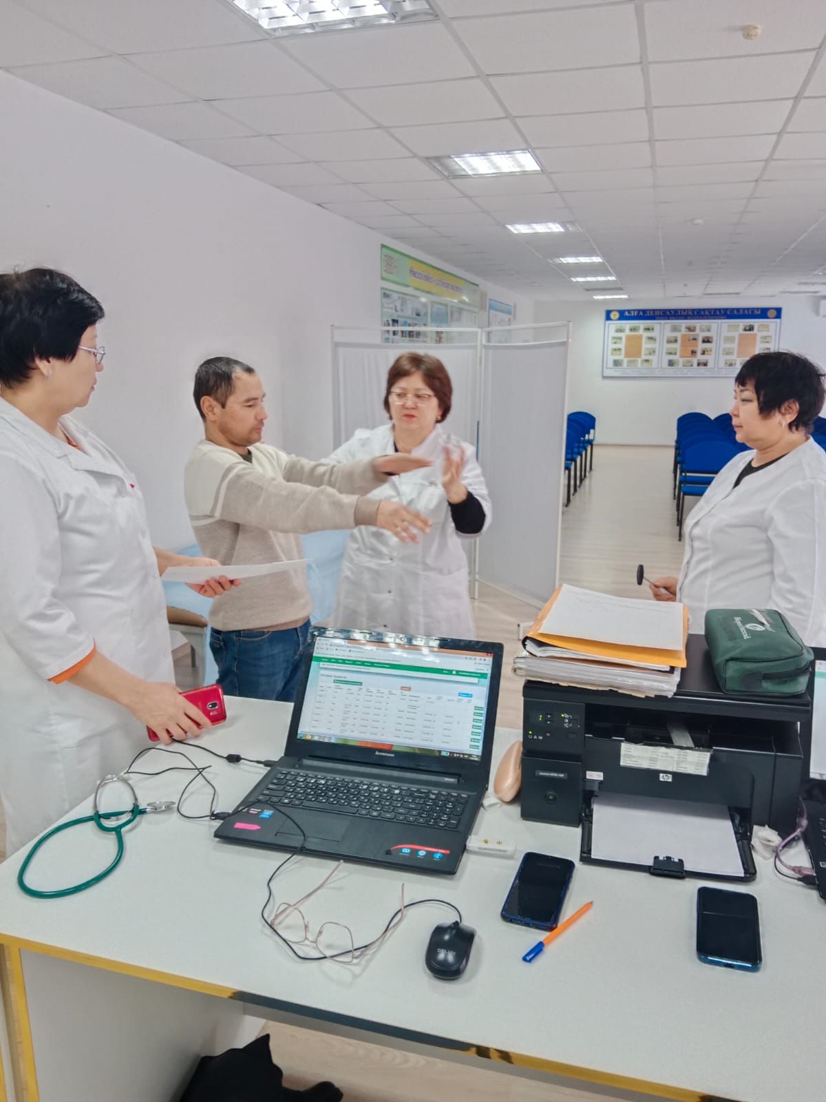 Медициналық-әлеуметтік сараптама саласының өзекті мәселелері талқыланды.