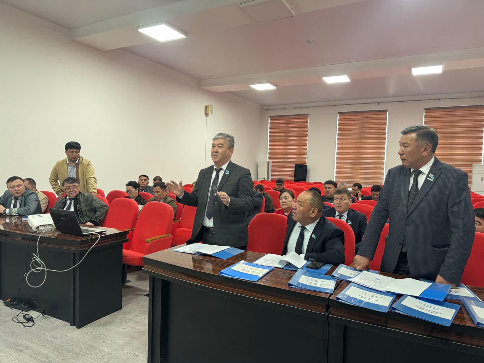 Ордабасы аудандық мәслихатының кезектен тыс ХХХХV сессиясы өтті