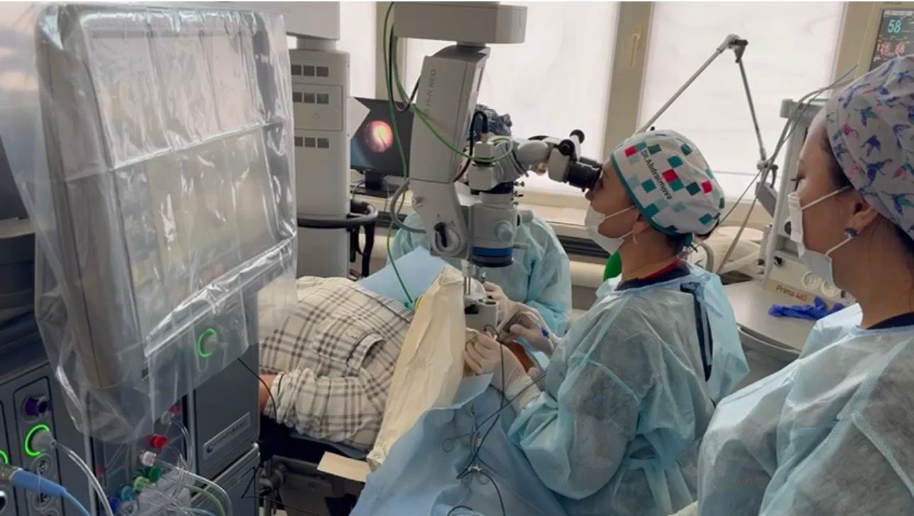 Алматы дәрігерлері ауыр жарақаттан кейін науқастың көру қабілетін ішінара қалпына келтірді