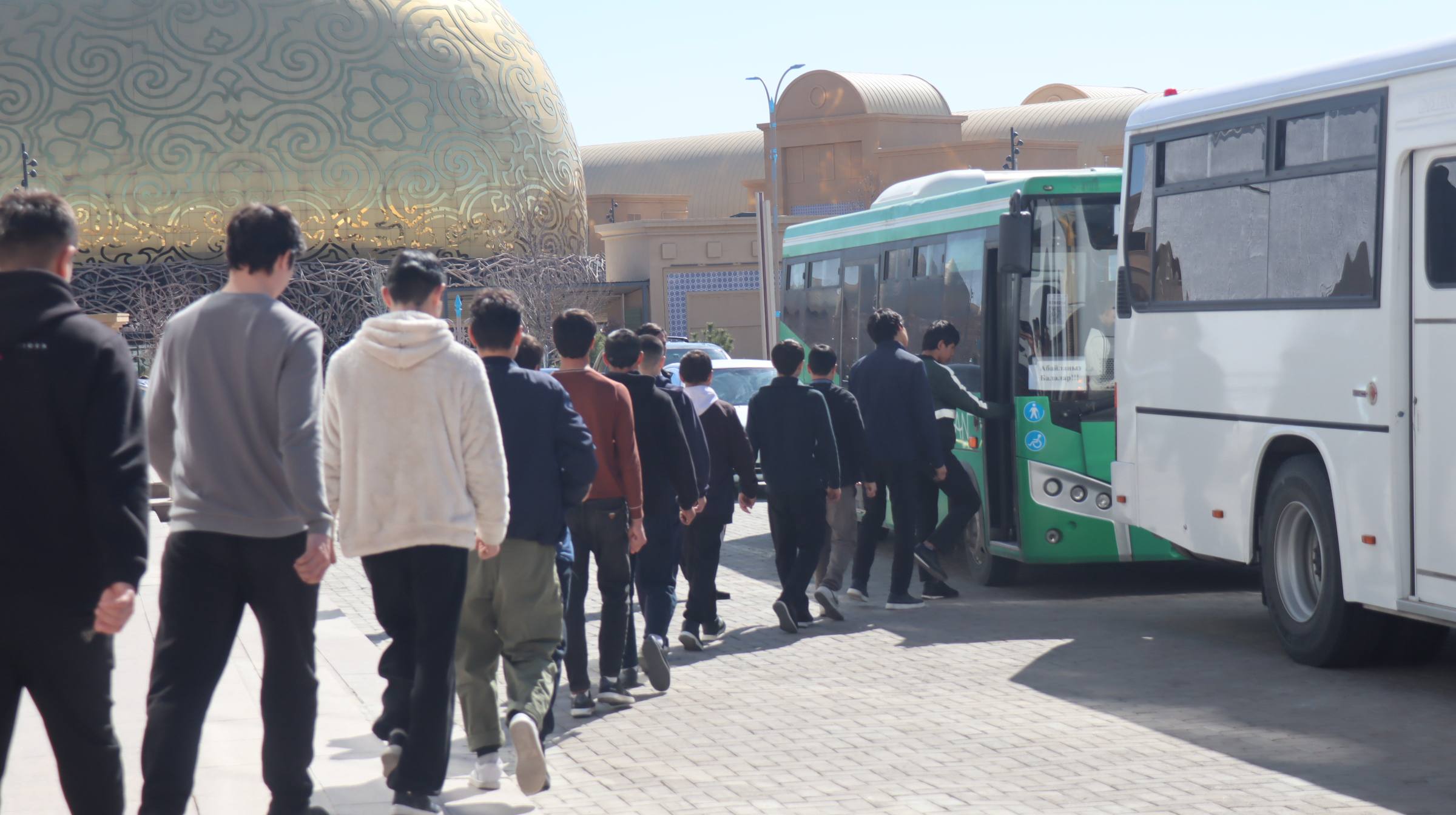Весенний призыв: в Туркестанской области отправили первую команду новобранцев в Пограничную службу
