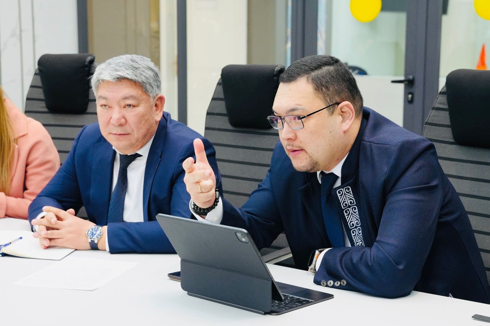 Көлеңкелі экономика деңгейін төмендету және Алматы қаласының жергілікті бюджетіне түсетін түсімдердің қосымша резервтерін іздеу жөніндегі іс-шаралар жоспарды орындау бойынша кеңес өткізілді