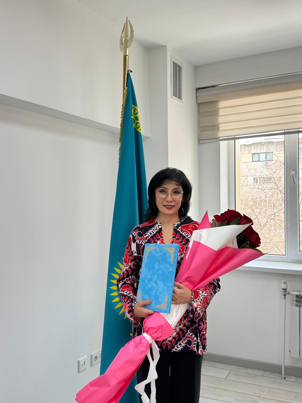 Зауреш Маратовна Сатхожинаны зейнет демалысына шығарып салу рәсімі