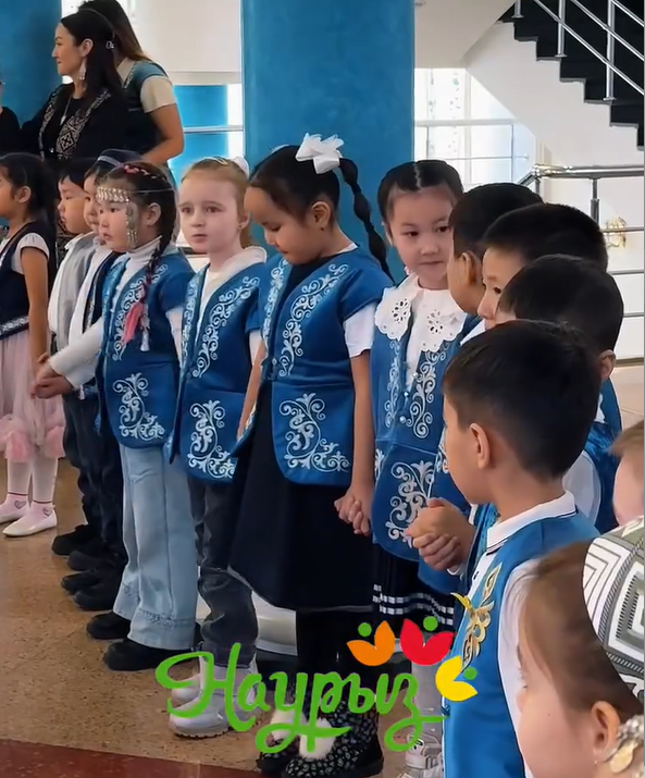 Наурыз мерекесіне арналған іс-шаралар сәтті басталды  Бүгін театр сахнасында бүлдіршін көрермендерге арналған «Құлыншақ пен Бөлтірік» ертегісі ұсынылып, балақайлардың көңілін шаттыққа бөледі.