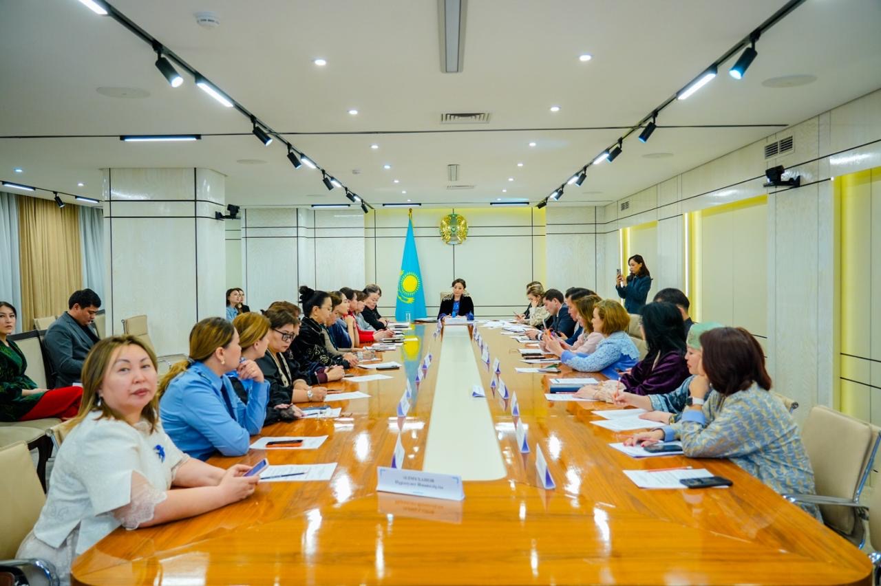 Гранттар мен субсидиялар: Астанада әйелдер кәсіпкерлігін қолдау шаралары талқыланды