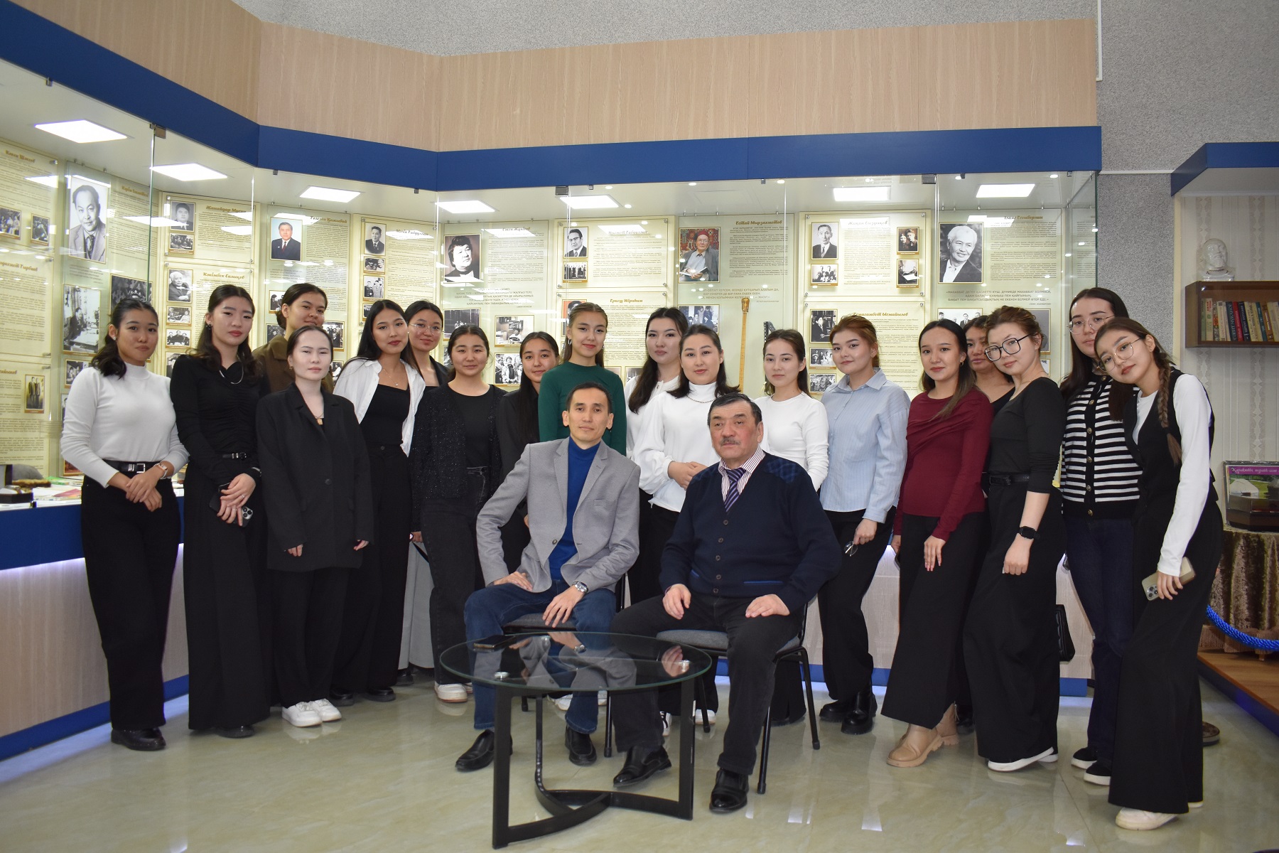 Ақын, әнші-сазгер Мұса Асайыновқа арналған әдеби кеш