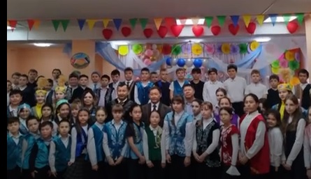 «№1 Тайынша қаласының жалпы білім беретін мектебінде» ұлттық мереке Амал мерекесі – Көрісу күніне арналған мерекелік іс-шара өтті. Іс-шараның құрметті қонағы Тайынша ауданының әкімі Берек Альжанов болды. Ол мектепке арнайы келіп, оқушылар мен педагогтерді мерекемен құттықтады. Өз сөзінде баршаға зор денсаулық, амандық, оқуда және еңбекте табыс тіледі. Мерекелік бағдарлама жарқын әрі мазмұнды өтті. Іс-шара барысында әндер шырқалып, оқушылар өлеңдер оқыды, ал қыздар қазақ халқының ұлттық дәстүрін бейнелейтін әсем ұлттық би орындады. Іс-шара жоғары ұйымдастырушылық деңгейде өтіп, қатысушыларға көтеріңкі көңіл күй сыйлады. Сонымен қатар ұлттық дәстүрлер мен мәдениетті сақтауға және насихаттауға өз үлесін қосты.