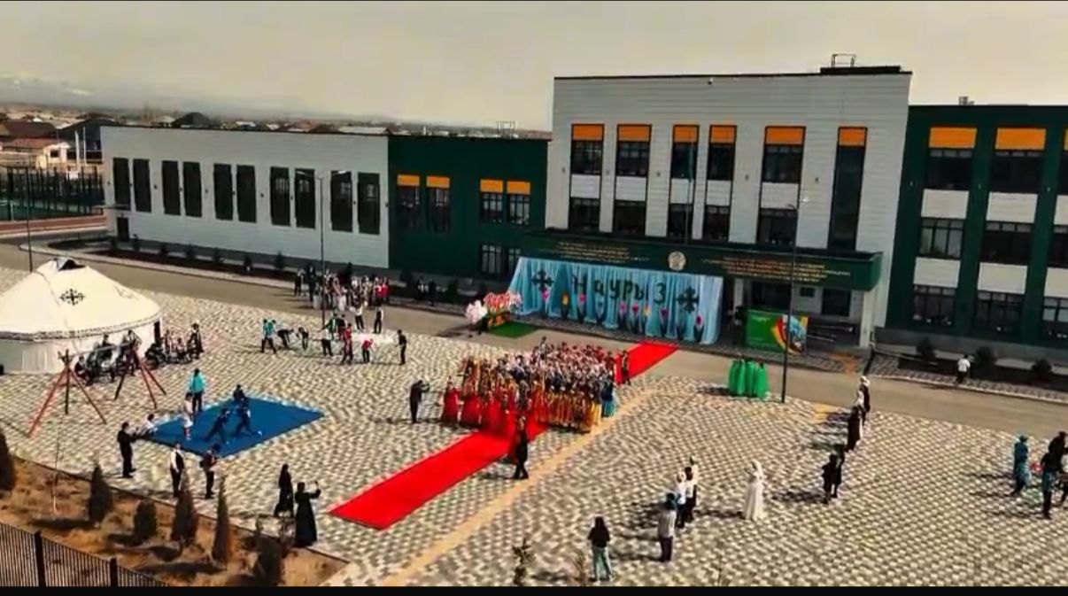 Наурызнама аясындағы онкүндік мерекелік іс-шаралардың бірі — «Шаңырақ» күні Наурыз мейрамы қарсаңында Жаркент қаласындағы «Келешек» орта мектебінде кең көлемде аталып өтті.