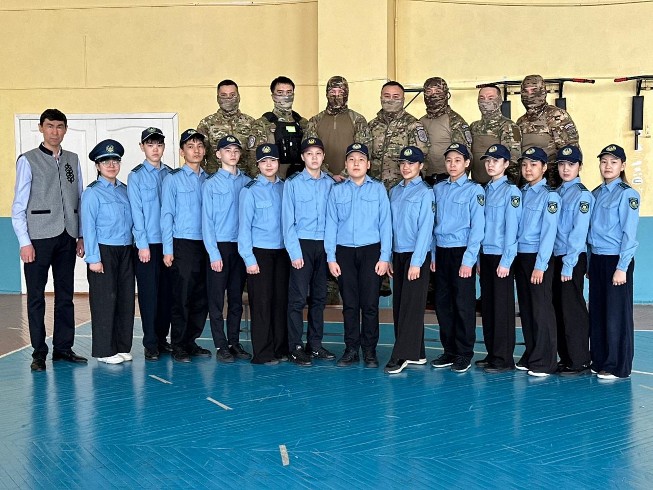 Болашақ тәртіп қорғаушылары: Павлодар облысында "Жас сақшы" сыныбының оқушыларына өзін-өзі қорғау тәсілдері көрсетілді