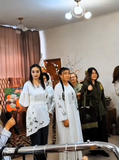 Шығыс Қазақстан облысыӘділет департаментінің зияткерлік меншік құқықтары бөлімінің мамандары ұлттық киімге арналған «SAQ Code: Біздің мұрамыз» іс-шарасына қатысты