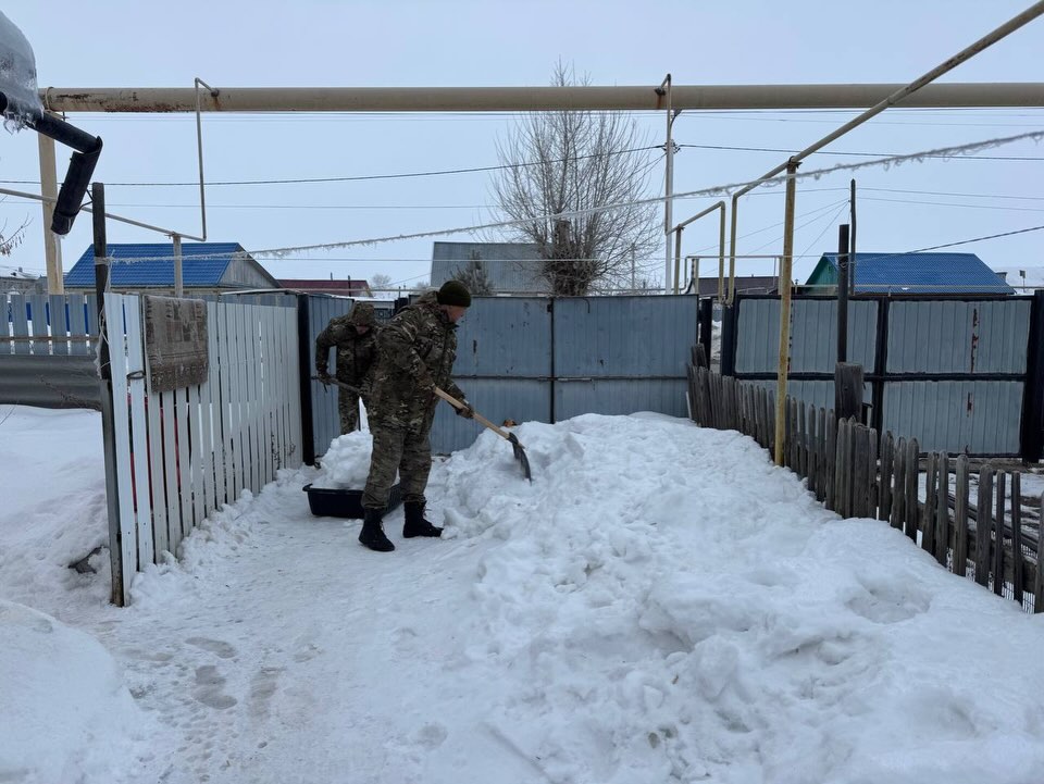 Президенттің бастамасымен жүзеге асырылып жатқан "Таза Қазақстан" республикалық экологиялық бағдарламасы аясында 15 наурызда "Жітіқара ауданының жастар ресурстық орталығы" КММ "Қарлы десант" акциясын өткізді.