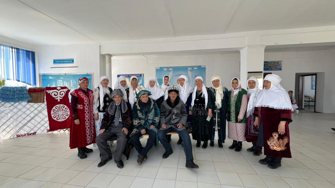 ⚜️Наурызнама онкүндігі аясында 18 наурыз – Ұлттық киім күніне орай Есет Көтібарұлы ауылдық округінде «Ұлттық киім шеруі» ұйымдастырылды.