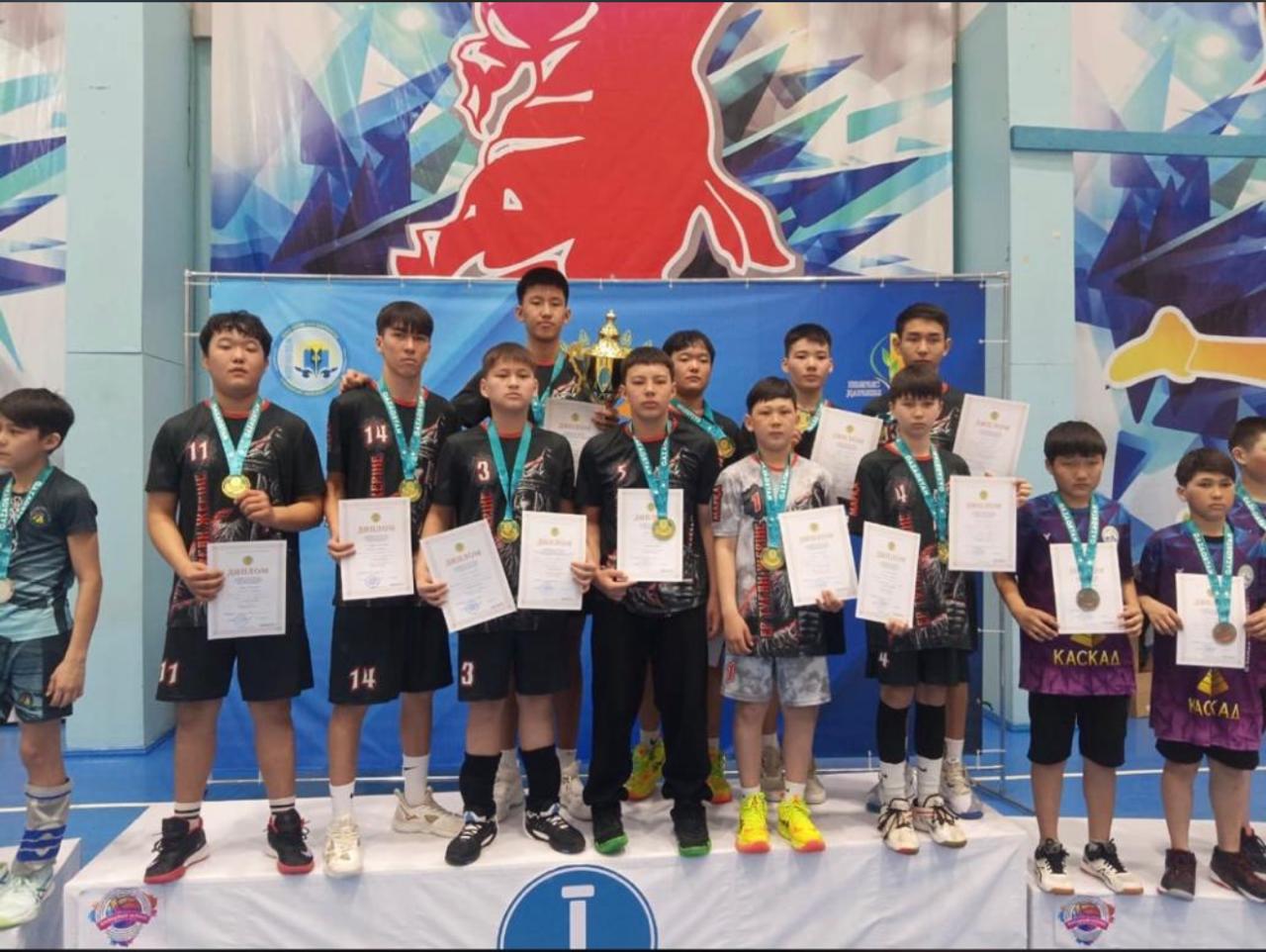 "Шұбар доп".