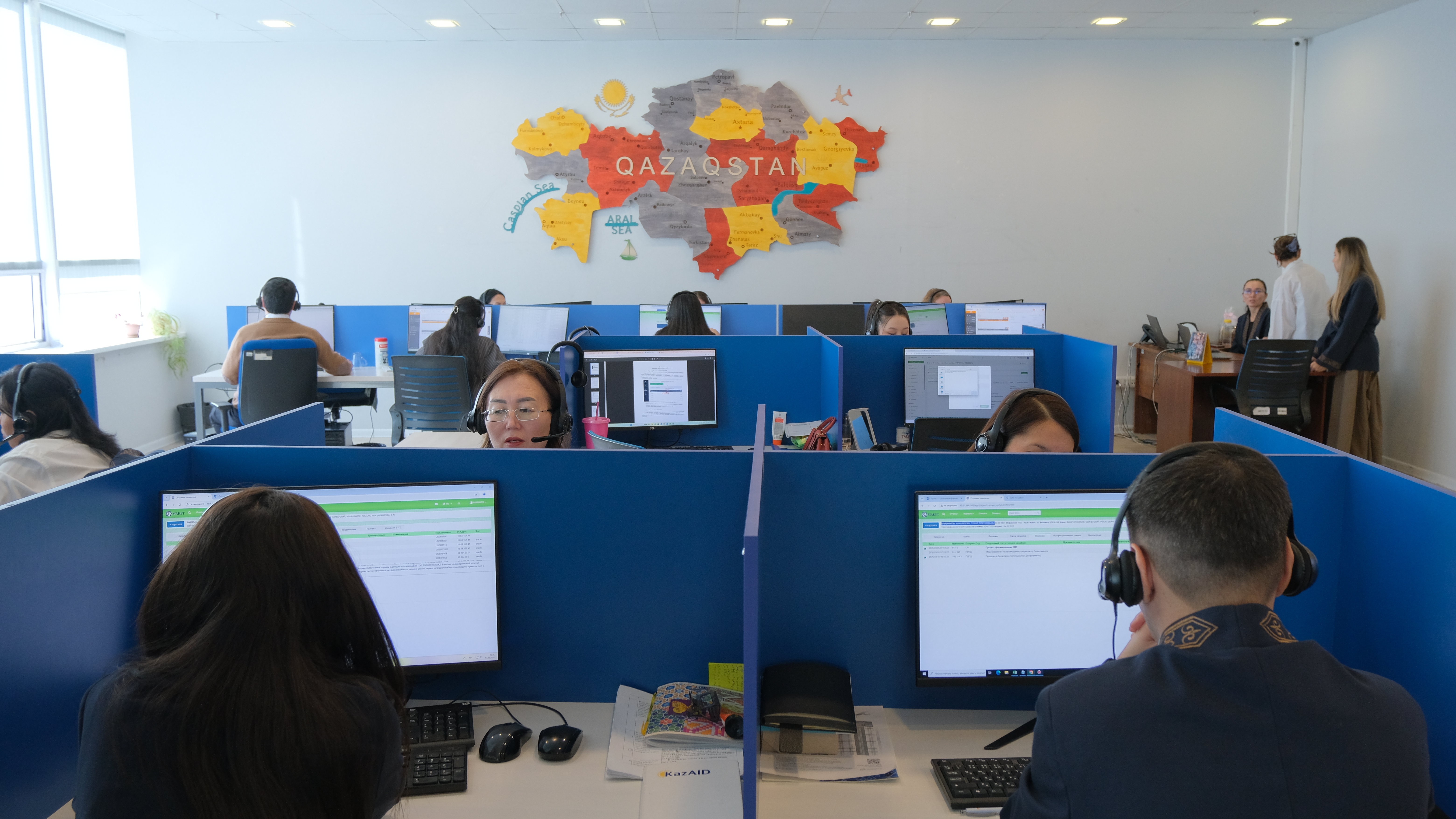 Контакт-центр Минтруда принимает обращения по социально-трудовым вопросам