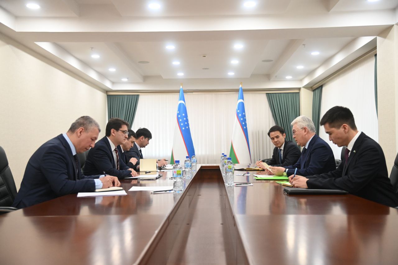 Елші Бейбіт Атамқұлов Өзбекстан Сыртқы істер министрінің орынбасары Бобур Усмановпен кездесті