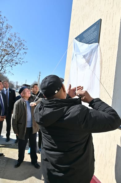 В ТУРКЕСТАНСКОЙ ОБЛАСТИ ОТКРЫЛИ МЕМОРИАЛЬНУЮ ДОСКУ В ПАМЯТЬ О ПОГИБШЕМ ФЕЛЬДШЕРЕ УЛДАНЕ МЫРЗУАН