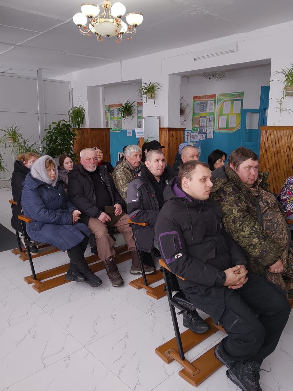 Жаңа конституциялық реформаны талқылау және түсіндіру мақсатында Шойындыкөл ауылының тұрғындарымен кездесу өткізілді.