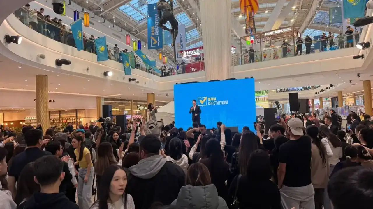 Астанада жалпыұлттық референдумды қолдауға арналған концерт өтті