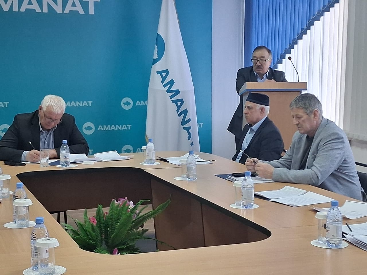 ҚОҒАМДЫҚ КЕҢЕСТІҢ ОТЫРЫСЫ